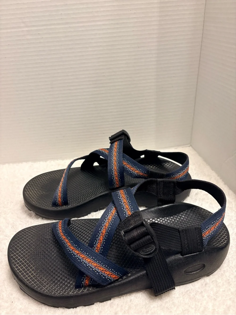 Chaco Men’s Z1 Classic Navy/Orange Strappy Sport Sandals Vibram Sole Size 10